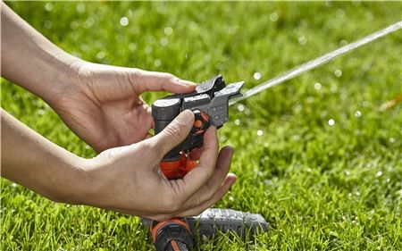 GARDENA 8135-20 Premium Impuls-, Kreis- und Sektorenregner auf Kunststoffschlitten