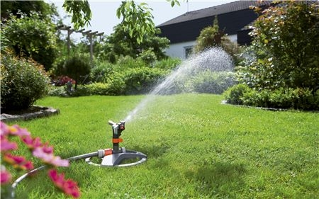 GARDENA 8135-20 Premium Impuls-, Kreis- und Sektorenregner auf Kunststoffschlitten