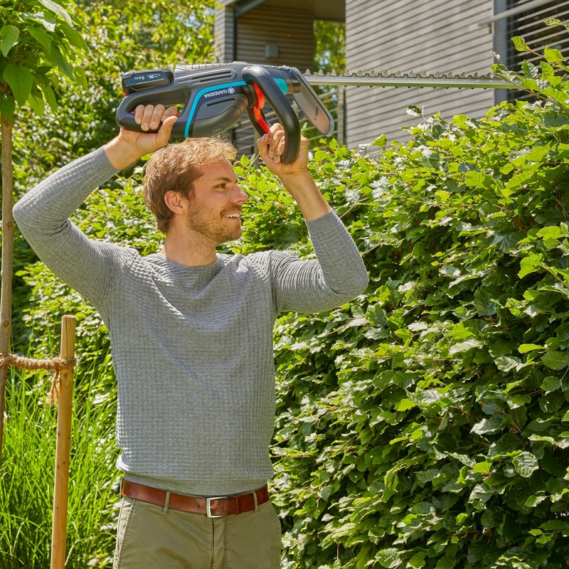 GARDENA 14731-20 Akku-Heckenschere ComfortCut 60 18V-P4A Ready-To-Use Set