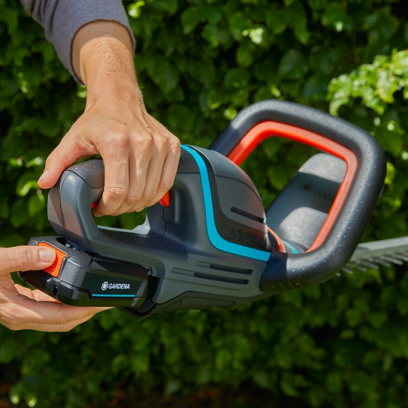 GARDENA 14731-55 Akku-Heckenschere ComfortCut 60 18V-P4A solo