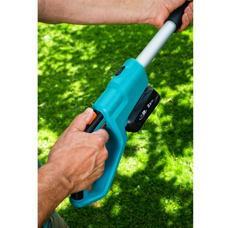 GARDENA 14770-20 Akku-Teleskop-Hochentaster TCS 20/18V P4A Ready-To-Use Set