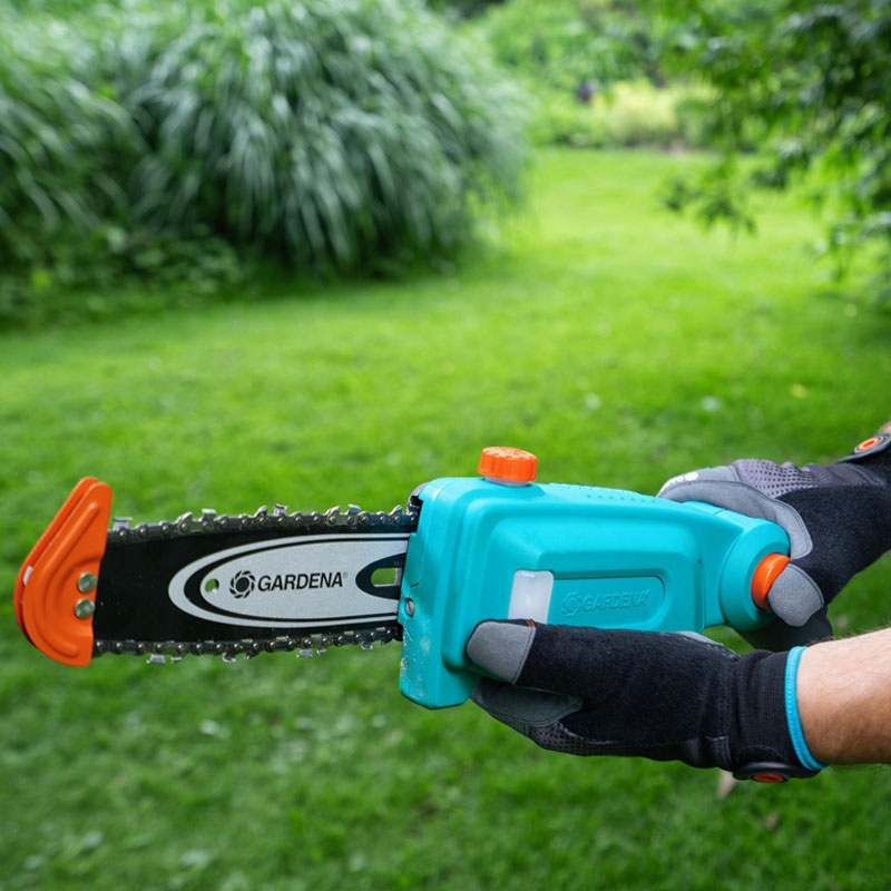 GARDENA 14770-20 Akku-Teleskop-Hochentaster TCS 20/18V P4A Ready-To-Use Set