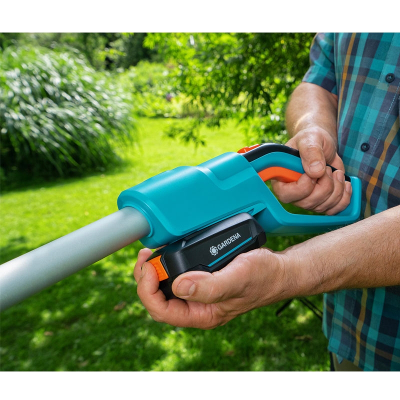 GARDENA 14732-20 Akku-Teleskop-Heckenschere THS 42/18V P4A Ready-To-Use Set