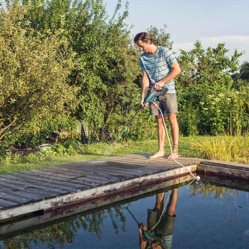 GARDENA 14800-20 Akku-Mitteldruckreiniger AquaClean 24/18V P4A Ready-To-Use Set