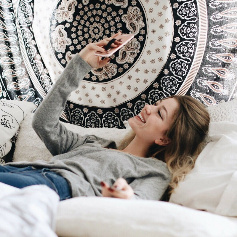 Happy Strappy Smartphone Fingerhalter weiss