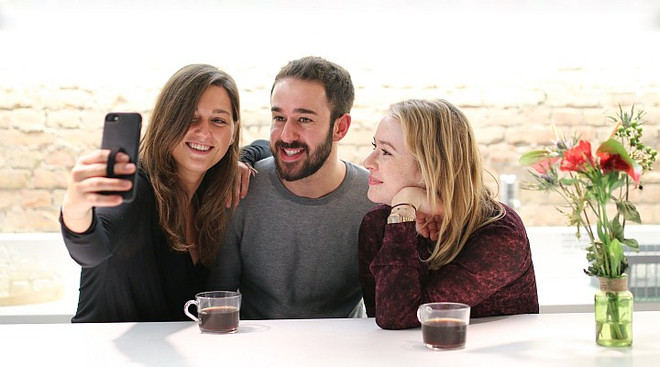 Happy Strappy Smartphone Fingerhalter weiss