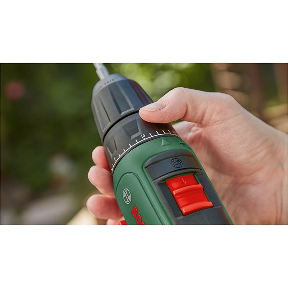 Bosch Universal Impact 18V Akku-Schlagbohrmaschine