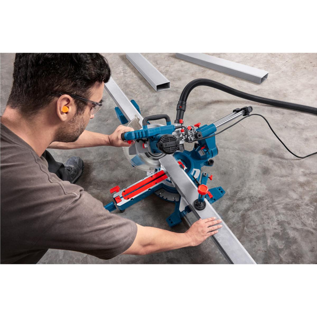 Bosch Professional GCM305-216S Kapp- und Gehrungssäge