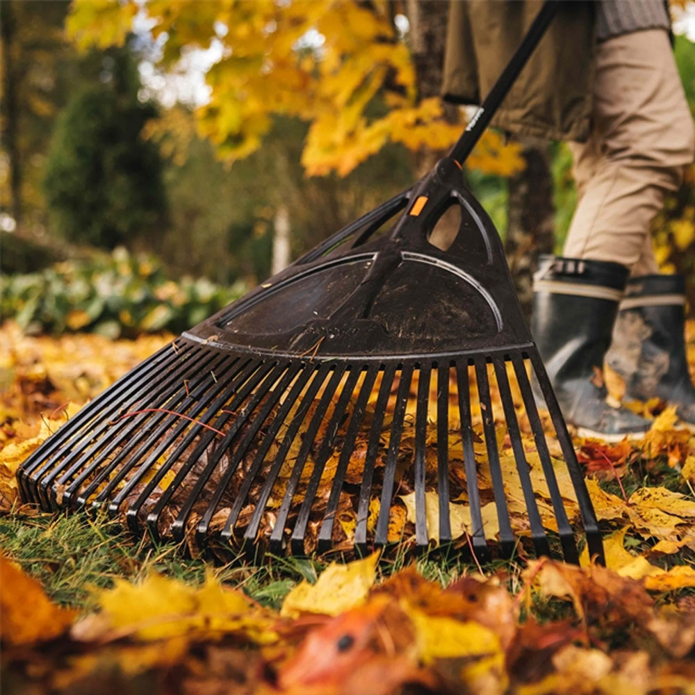 Fiskars Solid XL Laubbesen 65 cm schwarz/orange