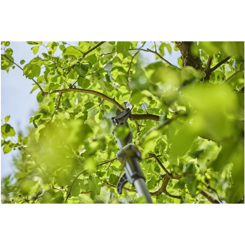 GARDENA 14774-55 Akku-Teleskop-Baumschere HighCut 250/18V P4A solo