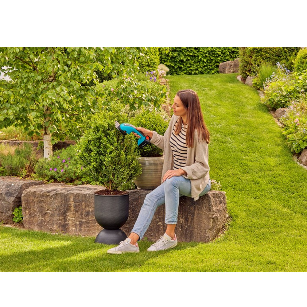 GARDENA 14750-30 Akku-Gras- und Strauchschere PowerCut 20/18V P4A Ready-To-Use Set - Aktion