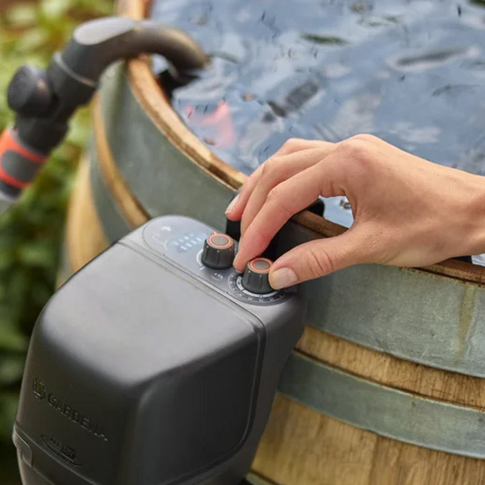 GARDENA 14604-55 Akku-Regenfasspumpe 2600 Comfort 18V P4A solo