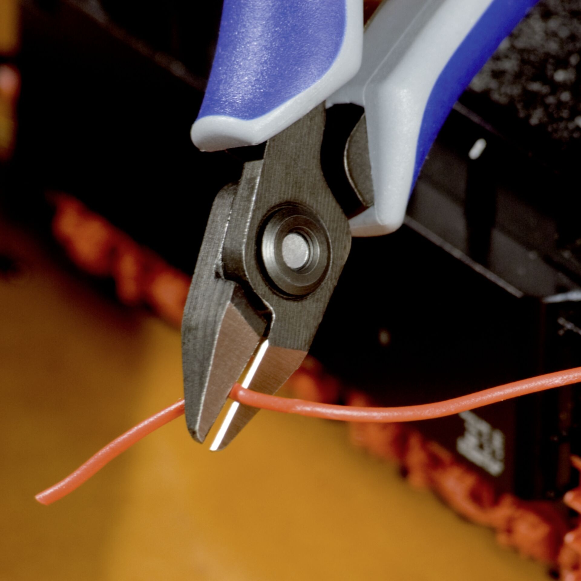KNIPEX 79 32 125 Präzisions-Elektronik-Seitenschneider 125mm