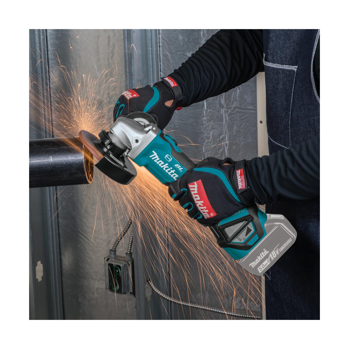 Makita DGA513RT3J Akku-Winkelschleifer 18V (mit 3 Akkus 5,0Ah, mit Ladegerät)