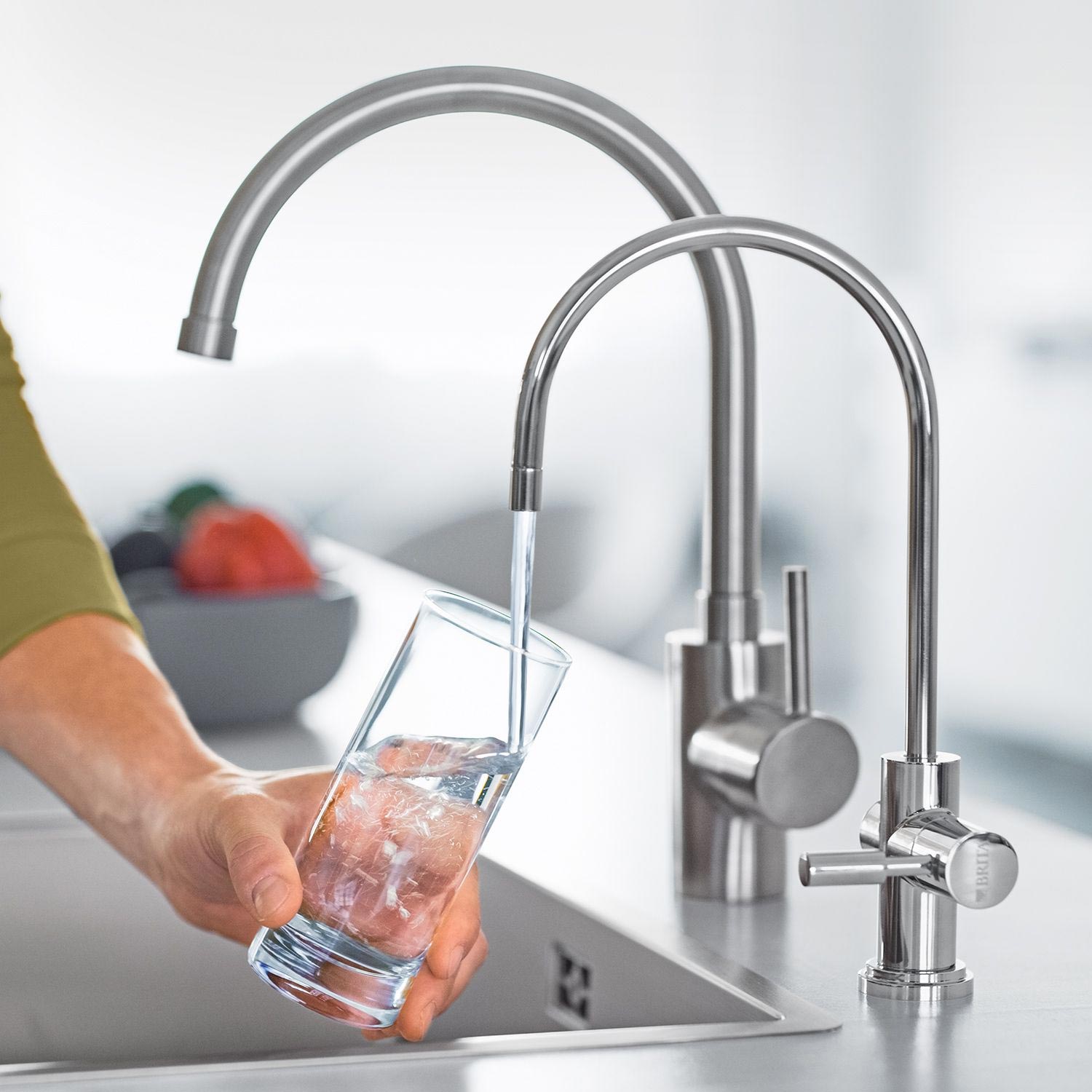 Brita Wasserhahn mypure P1 Küchenarmatur mit Wasserfiltration chrom glänzend