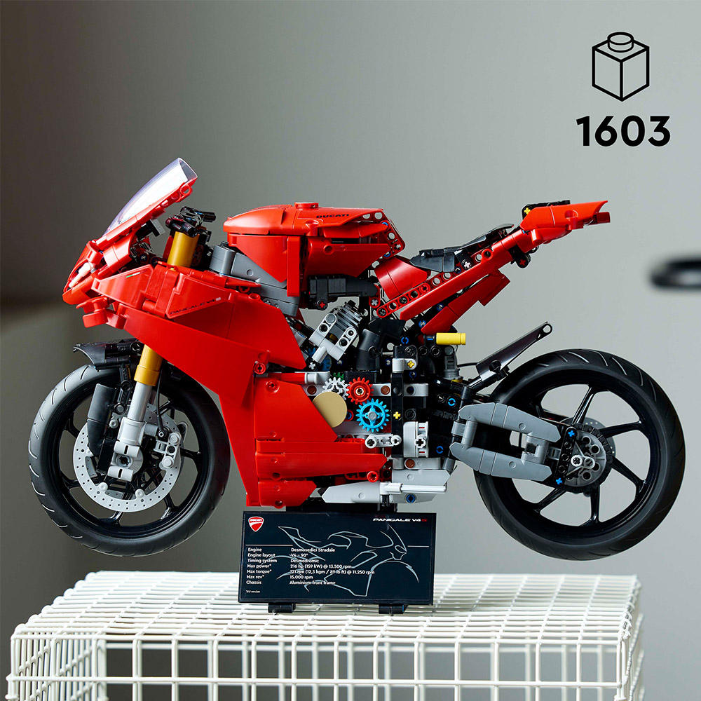 LEGO Technic - Ducati Panigale V4 S Motorrad (42202)