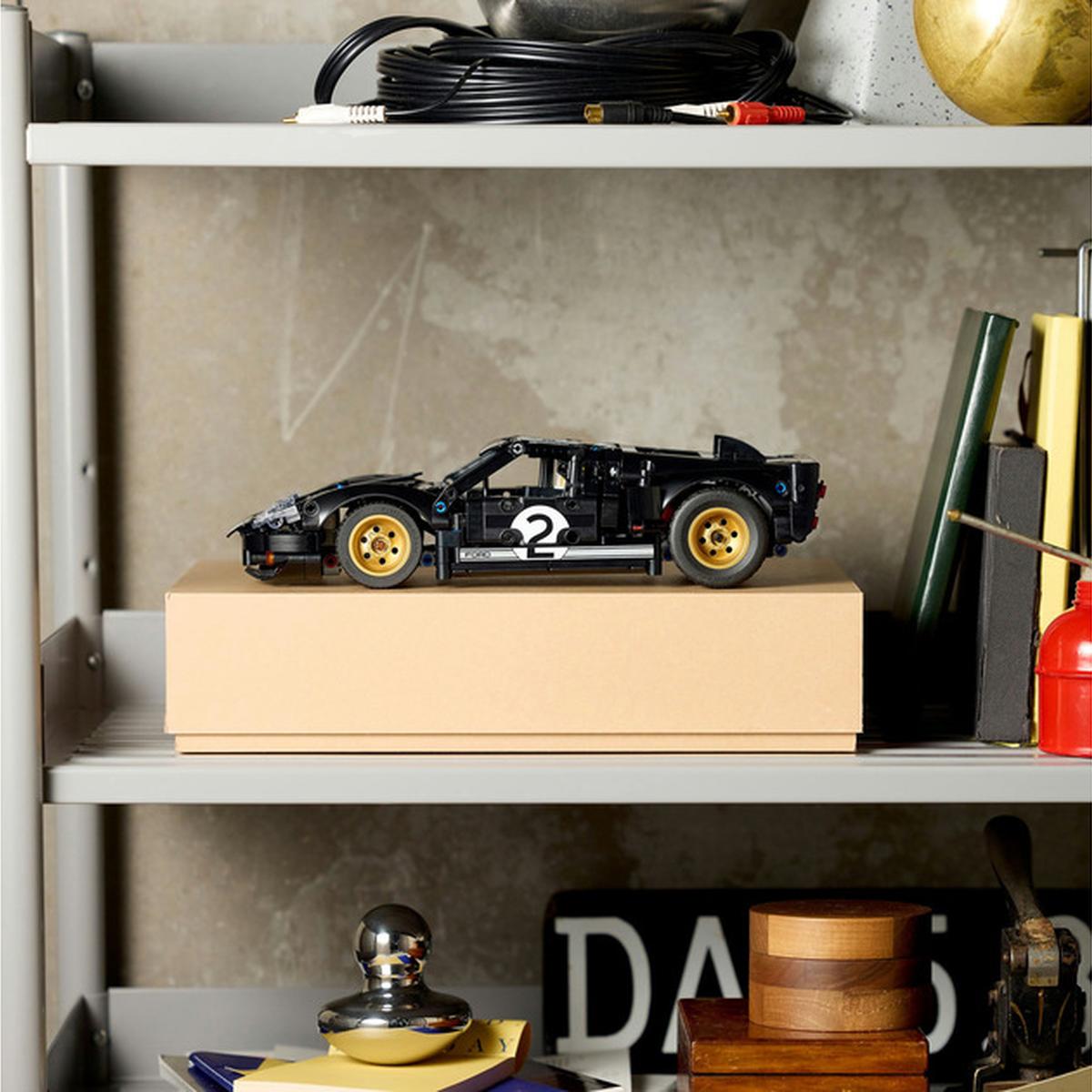 LEGO Technic 1966 Ford GT40 MKII Rennwagen (42223)