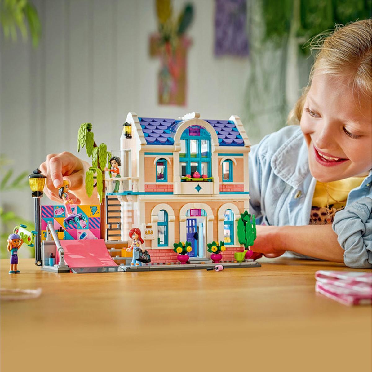 LEGO Friends - Lianns Familienhaus (42687)
