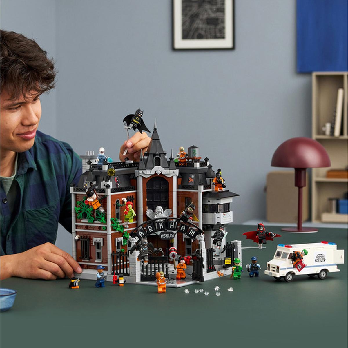 LEGO Batman - Arkham Asylum (76300)