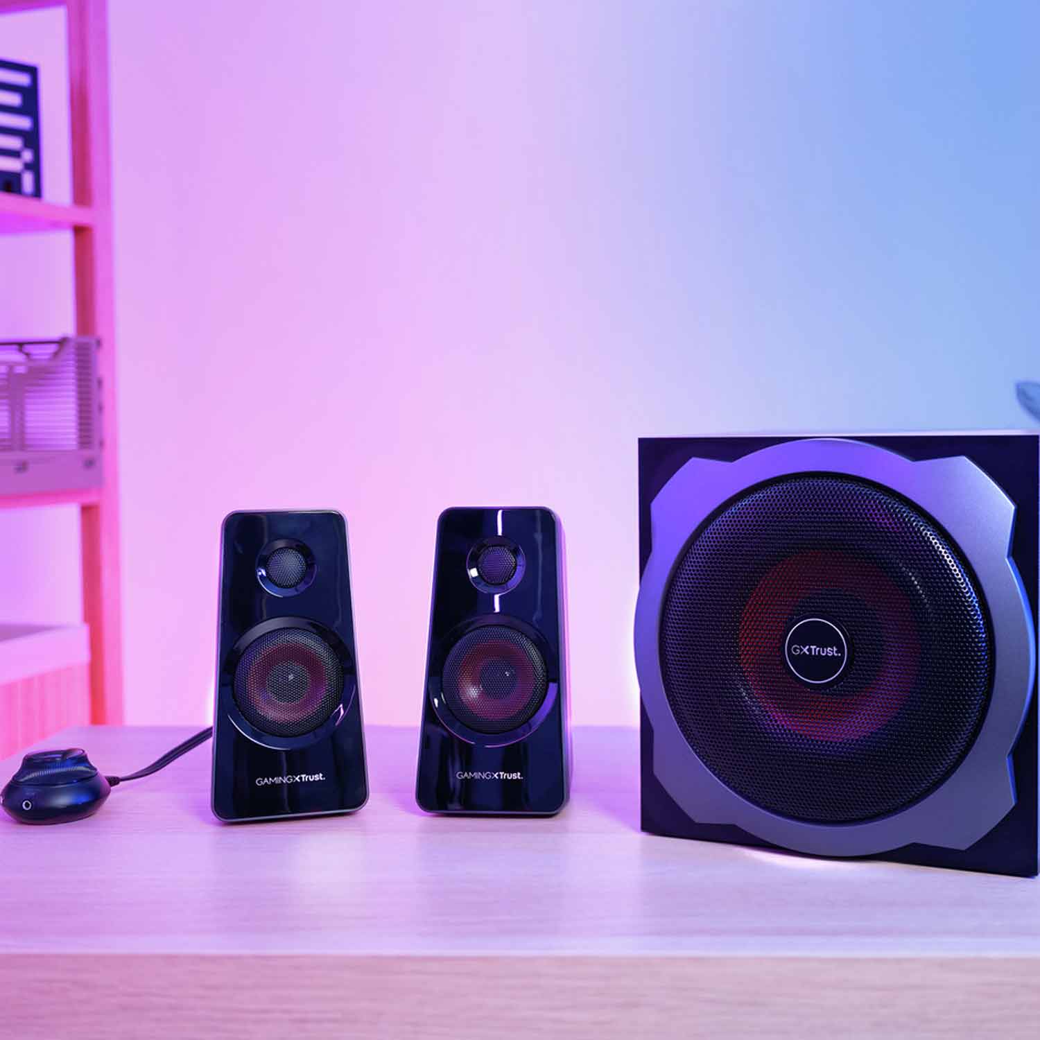 Trust Gaming GXT 38 2.1 Gaming Lautsprechersystem mit Subwoofer 120 Watt schwarz/rot (2. Wahl)