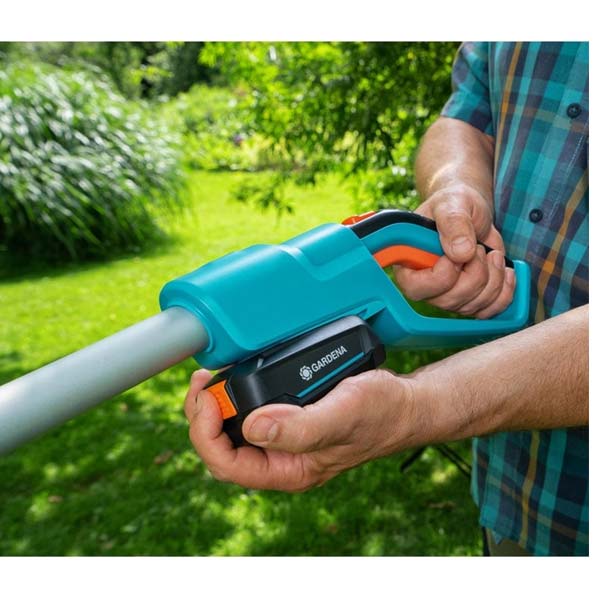 GARDENA 14732-55 Akku-Teleskop-Heckenschere THS 42/18V P4A solo